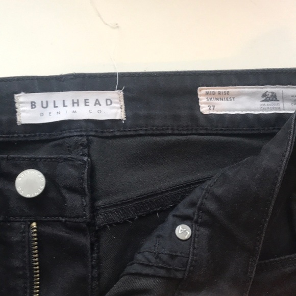 Bullhead embroidered black skinny jeans with red roses, Size 27 - Picture 4 of 4